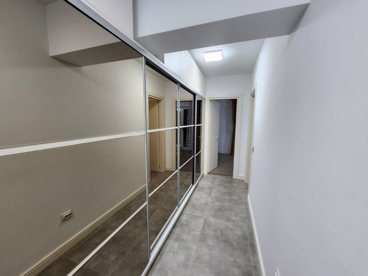 Near Airport 2 Rooms Apartments In Himson Iasi Extérieur photo