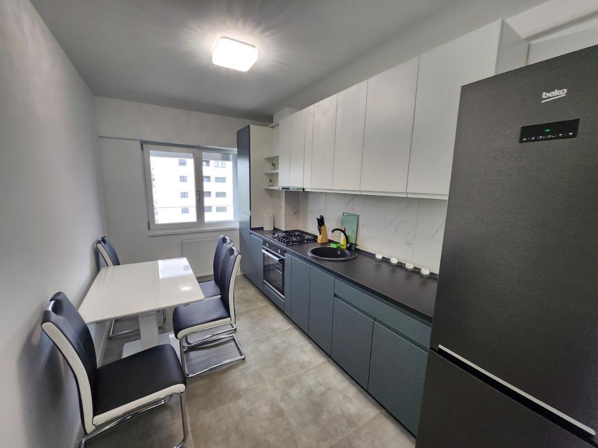 Near Airport 2 Rooms Apartments In Himson Iasi Extérieur photo