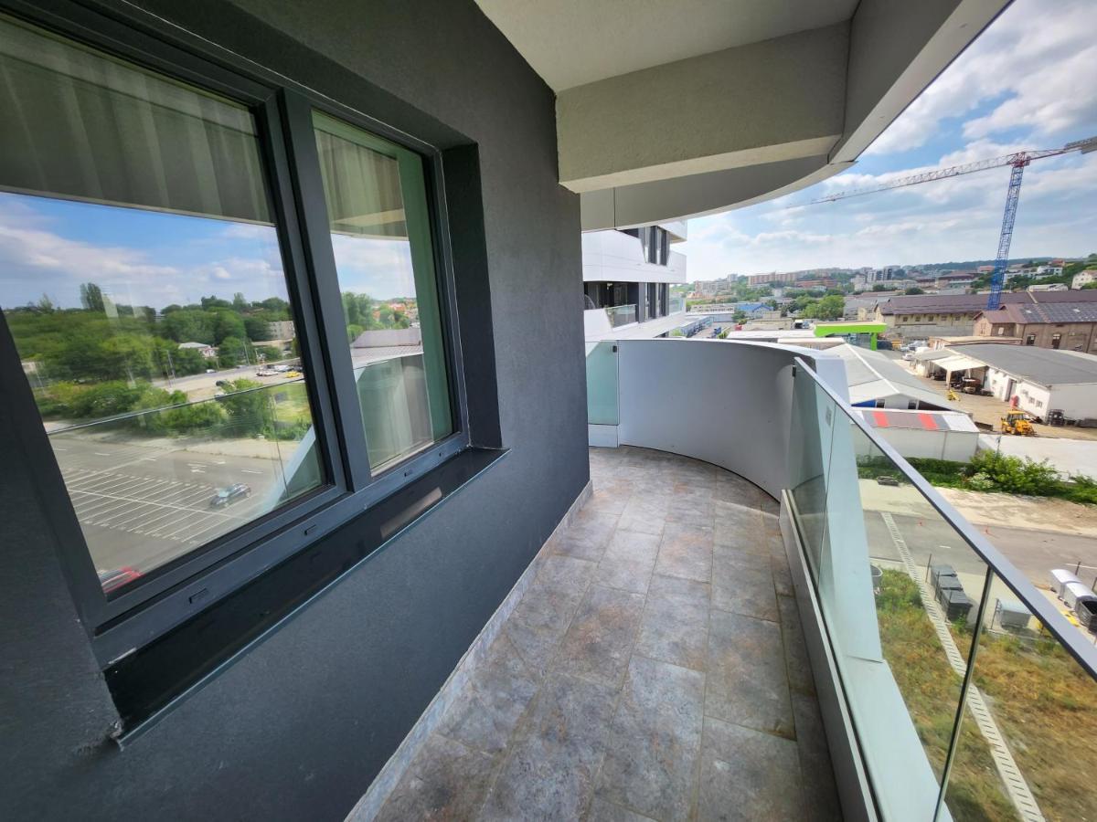 Near Airport 2 Rooms Apartments In Himson Iasi Extérieur photo