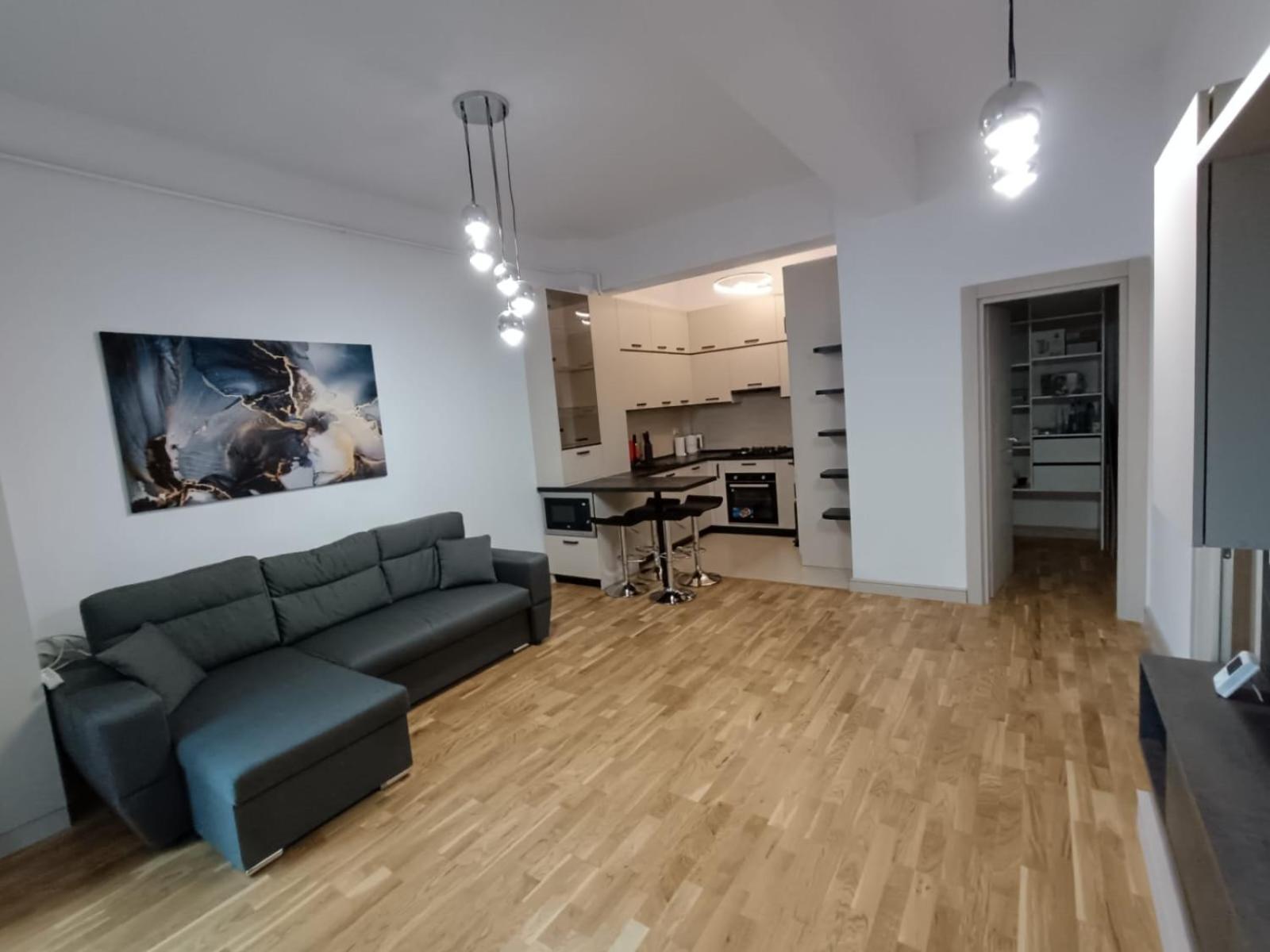 Near Airport 2 Rooms Apartments In Himson Iasi Extérieur photo