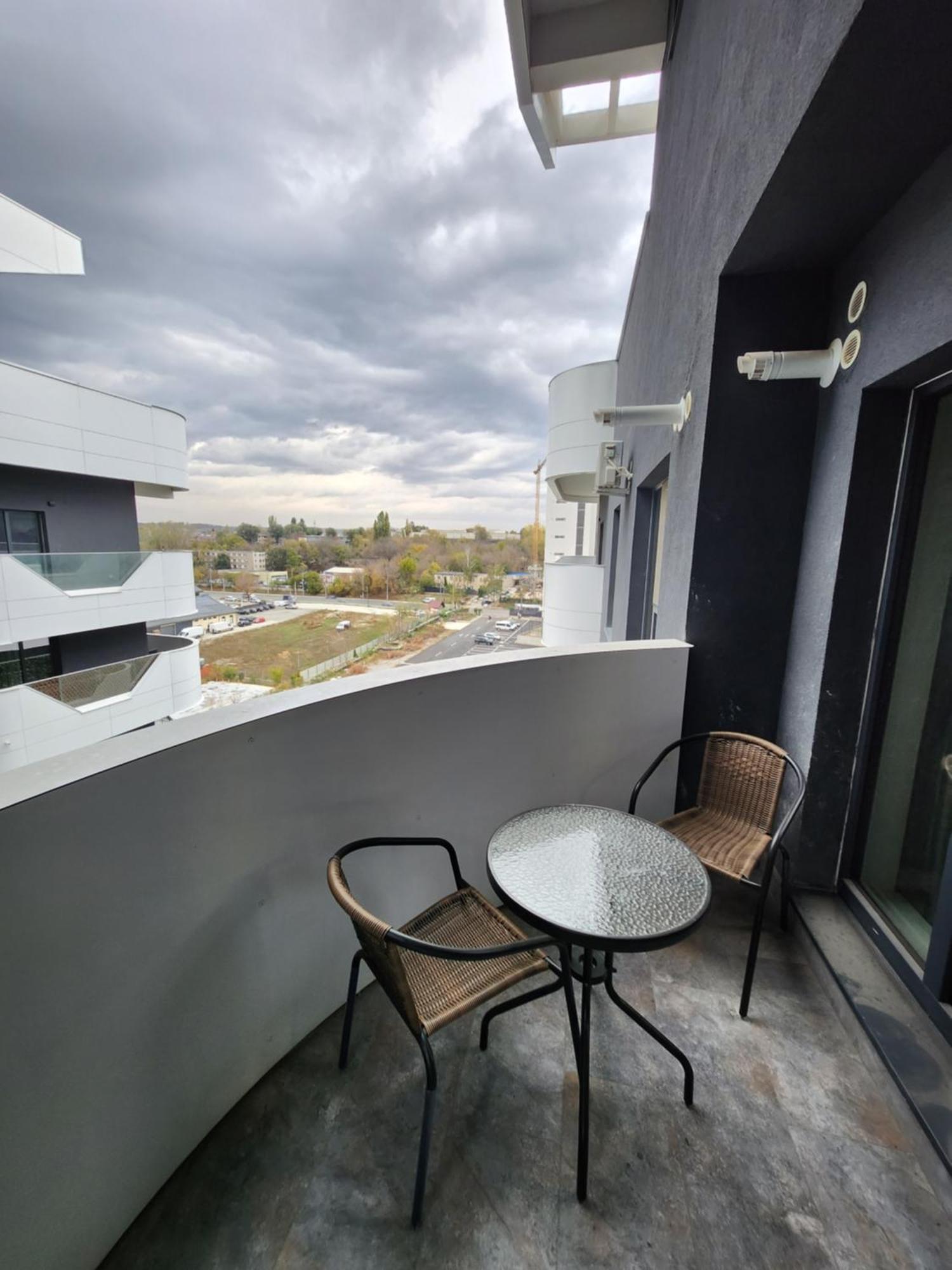 Near Airport 2 Rooms Apartments In Himson Iasi Extérieur photo