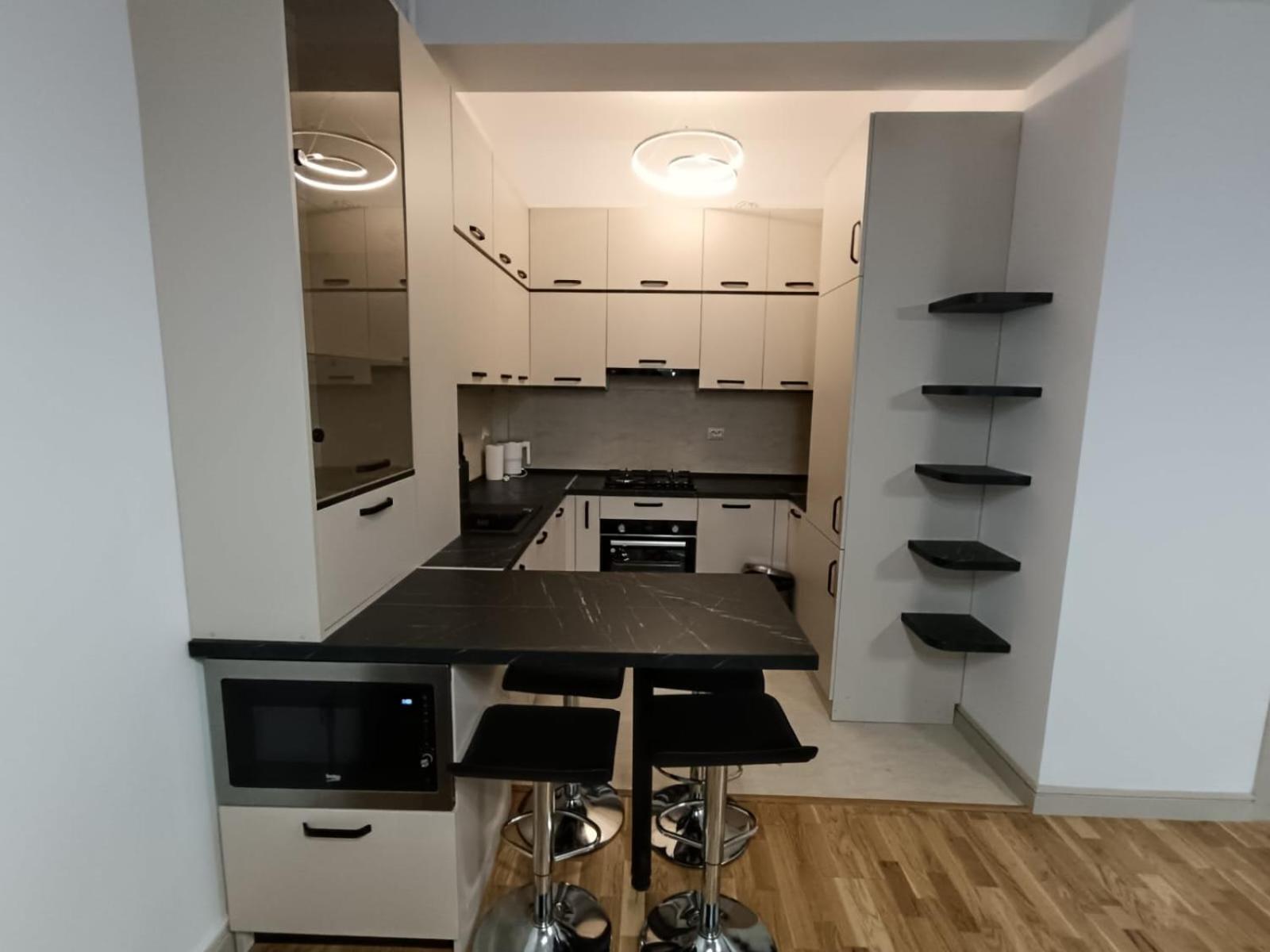 Near Airport 2 Rooms Apartments In Himson Iasi Extérieur photo